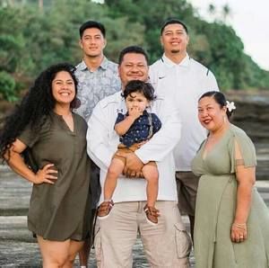 Meet your Posher, Niuafolau laauli